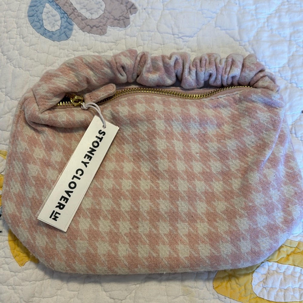 Stoney clover scrunch bag